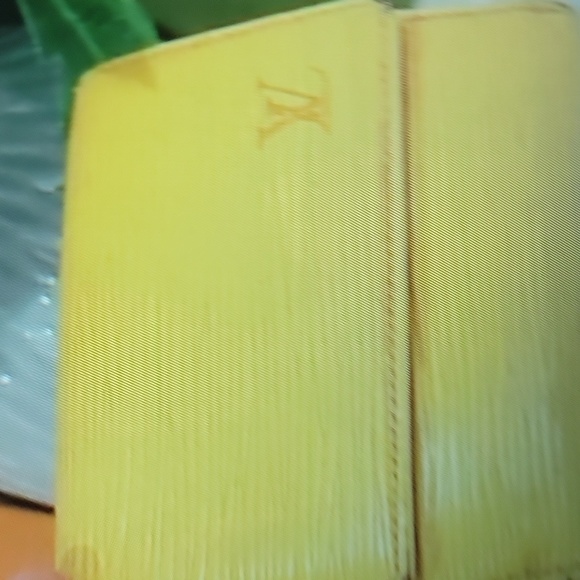 Modified Louis Vuitton Epi Porte Friulle Elise Gold Trifold wallet - Picture 2 of 13